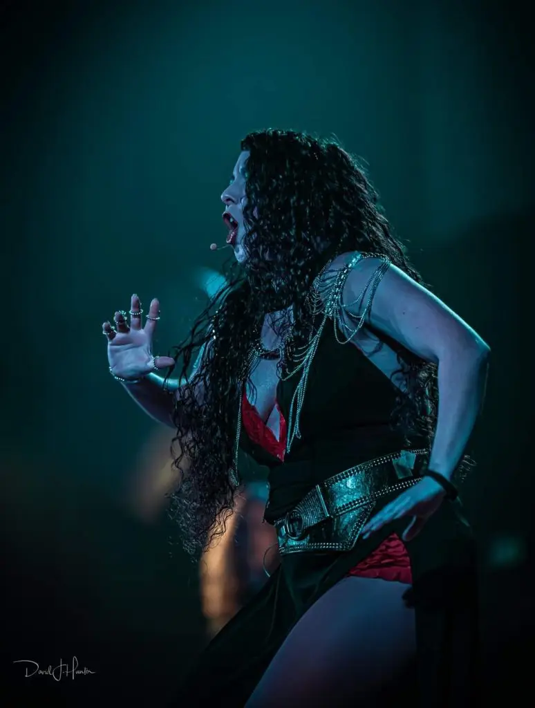 Va Va Vixen Performer Mercury Fatale
