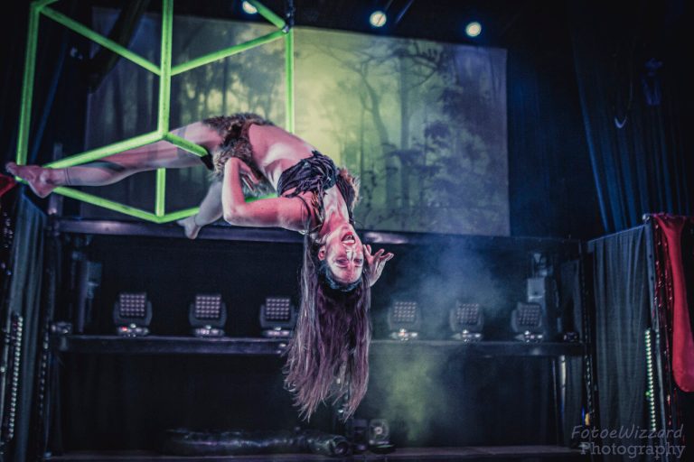 Va Va Vixens Performer Lucy Rose