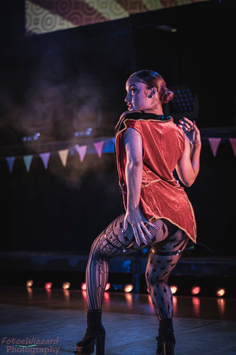 Va Va Vixens Performer Tuesday Nicole